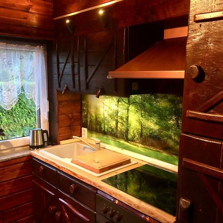 Holzhaus Trollbluemchen Am Wald Und See นอยรุพพิน ภายนอก รูปภาพ
