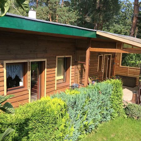 Holzhaus Trollbluemchen Am Wald Und See นอยรุพพิน ภายนอก รูปภาพ